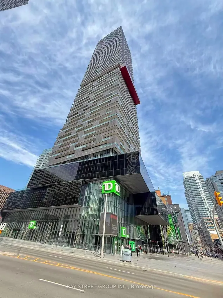 8 Eglinton Avenue E Toronto ON M4P 0C1