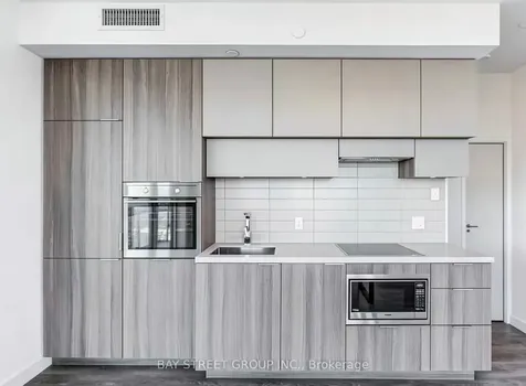 8 Eglinton Avenue E Toronto ON M4P 0C1