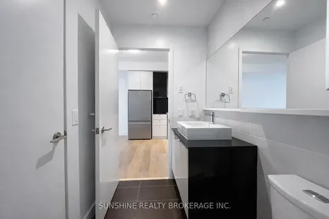 72 Esther Shiner Boulevard Toronto ON M2K 0C4