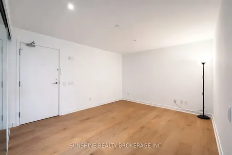 72 Esther Shiner Boulevard Toronto ON M2K 0C4