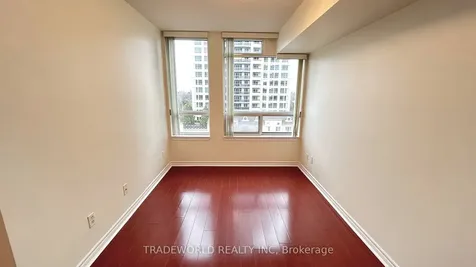 8 Rean Drive Toronto ON M2K 3B9