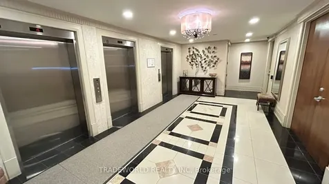 8 Rean Drive Toronto ON M2K 3B9