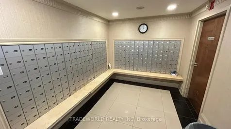8 Rean Drive Toronto ON M2K 3B9