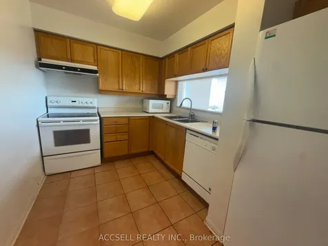 650 Lawrence Avenue W Toronto ON M6A 3E8