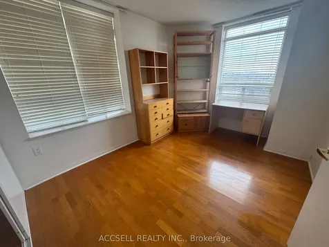 650 Lawrence Avenue W Toronto ON M6A 3E8