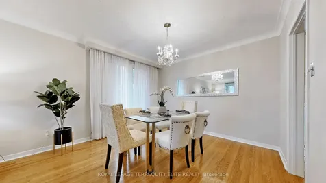 27 Doverwood Court Toronto ON M2M 2G6