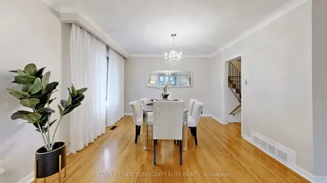 27 Doverwood Court Toronto ON M2M 2G6