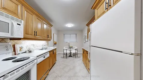 27 Doverwood Court Toronto ON M2M 2G6