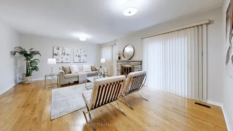 27 Doverwood Court Toronto ON M2M 2G6