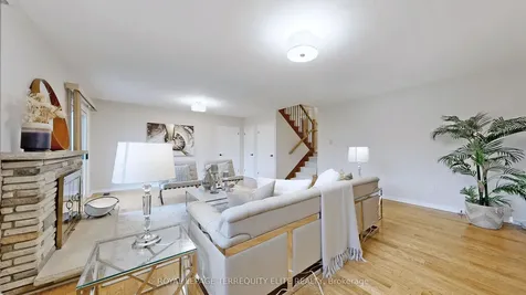 27 Doverwood Court Toronto ON M2M 2G6