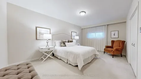 27 Doverwood Court Toronto ON M2M 2G6