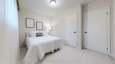 27 Doverwood Court Toronto ON M2M 2G6