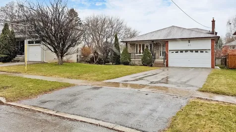 27 Doverwood Court Toronto ON M2M 2G6