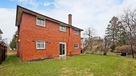 27 Doverwood Court Toronto ON M2M 2G6