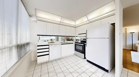 1121 Steeles Avenue Toronto ON M2R 3W7
