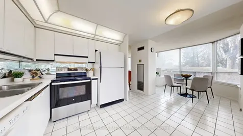 1121 Steeles Avenue Toronto ON M2R 3W7