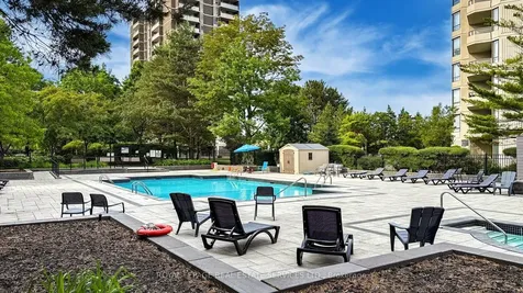 1121 Steeles Avenue Toronto ON M2R 3W7