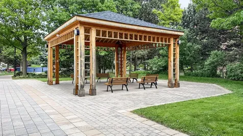 1121 Steeles Avenue Toronto ON M2R 3W7
