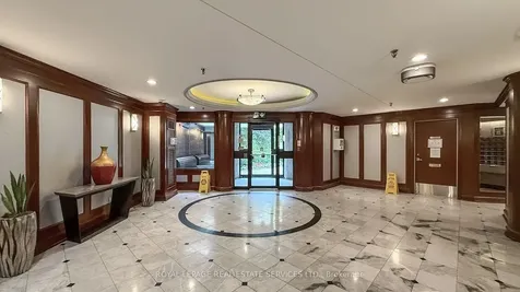 1121 Steeles Avenue Toronto ON M2R 3W7