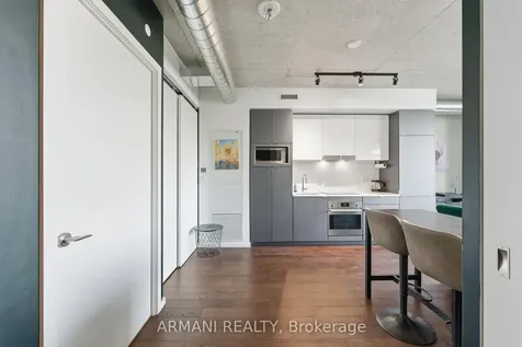 21 Lawren Harris Square Toronto ON M5A 1H7