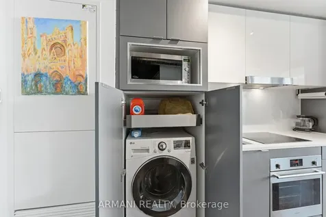 21 Lawren Harris Square Toronto ON M5A 1H7