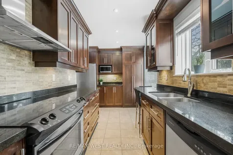 25 Proudbank Millway N/a Toronto ON M2L 1P3