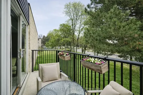 25 Proudbank Millway N/a Toronto ON M2L 1P3