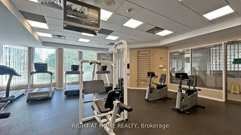 7 Concorde Place Toronto ON M3C 3N4