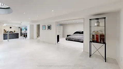 177 Newton Drive Toronto ON M2M 2N6