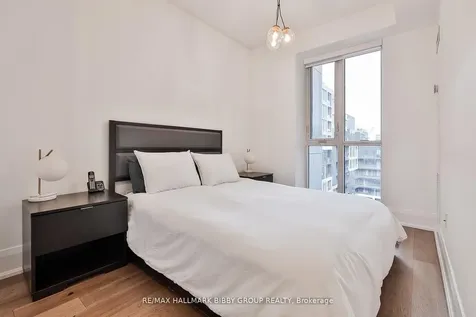 560 Front Street W Toronto ON M5V 1C1