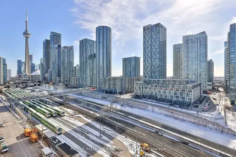 560 Front Street W Toronto ON M5V 1C1