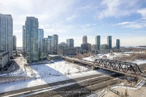 560 Front Street W Toronto ON M5V 1C1