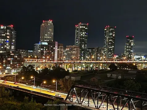 560 Front Street W Toronto ON M5V 1C1