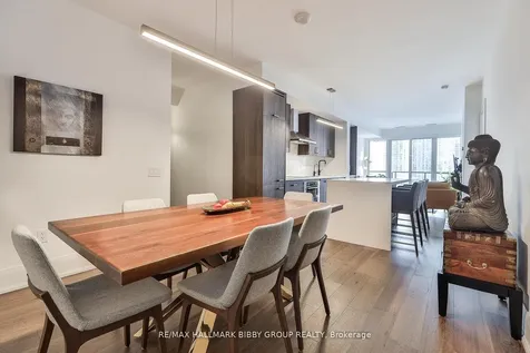 560 Front Street W Toronto ON M5V 1C1