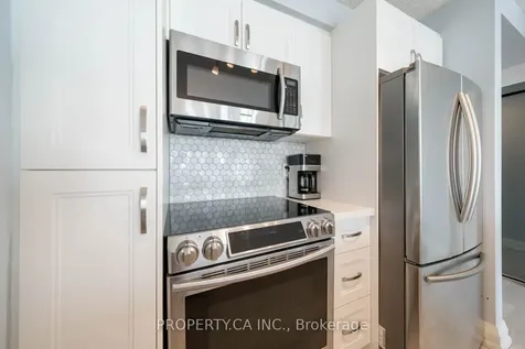 10 Yonge Street Toronto ON M5E 1R4