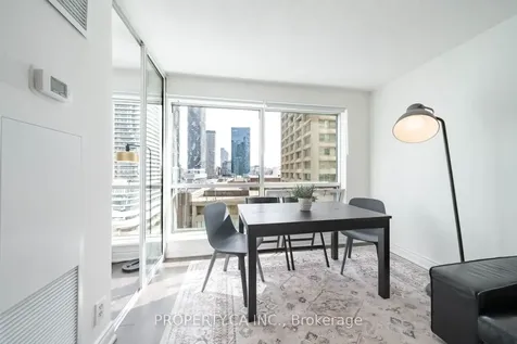 10 Yonge Street Toronto ON M5E 1R4