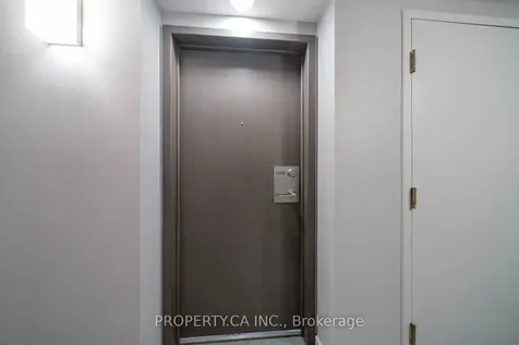 10 Yonge Street Toronto ON M5E 1R4