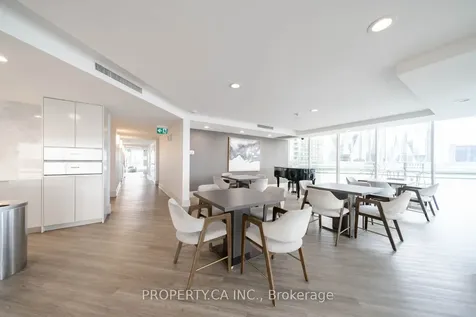 10 Yonge Street Toronto ON M5E 1R4