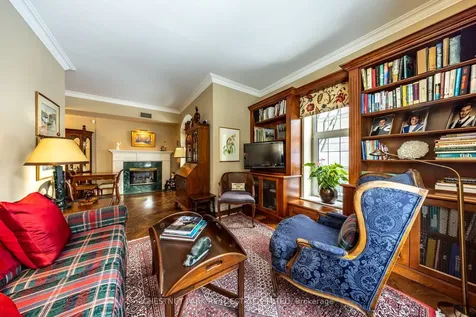 2 Doncliffe Place Toronto ON M4N 2R1