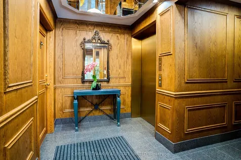 2 Doncliffe Place Toronto ON M4N 2R1