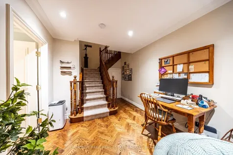 2 Doncliffe Place Toronto ON M4N 2R1