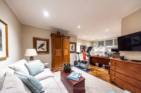 2 Doncliffe Place Toronto ON M4N 2R1