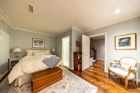 2 Doncliffe Place Toronto ON M4N 2R1