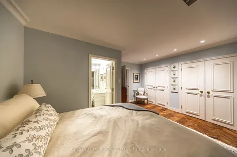 2 Doncliffe Place Toronto ON M4N 2R1