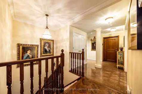 2 Doncliffe Place Toronto ON M4N 2R1