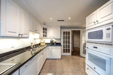 2 Doncliffe Place Toronto ON M4N 2R1