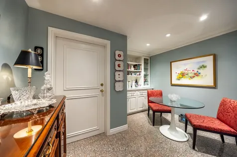 2 Doncliffe Place Toronto ON M4N 2R1