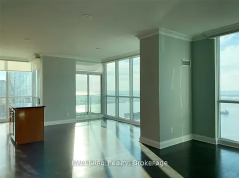 16 Harbour Street Toronto ON M5J 2Z7