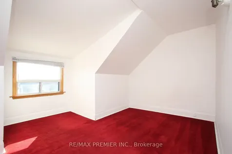 172 Lauder Avenue Toronto ON M6E 3H4