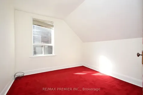172 Lauder Avenue Toronto ON M6E 3H4